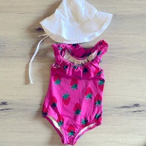 Hannah Anderson Swim suit and H&M hat